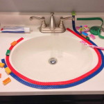 LEGO ragasztószalag mosdóra